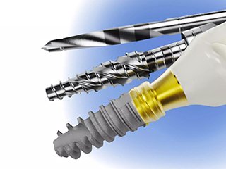 ノーベル・バイオケア社のインプラント